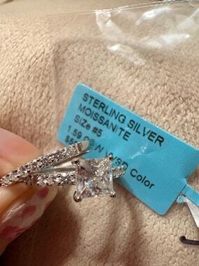 Princess-Cut Moissanite Engagement Ring - Clear